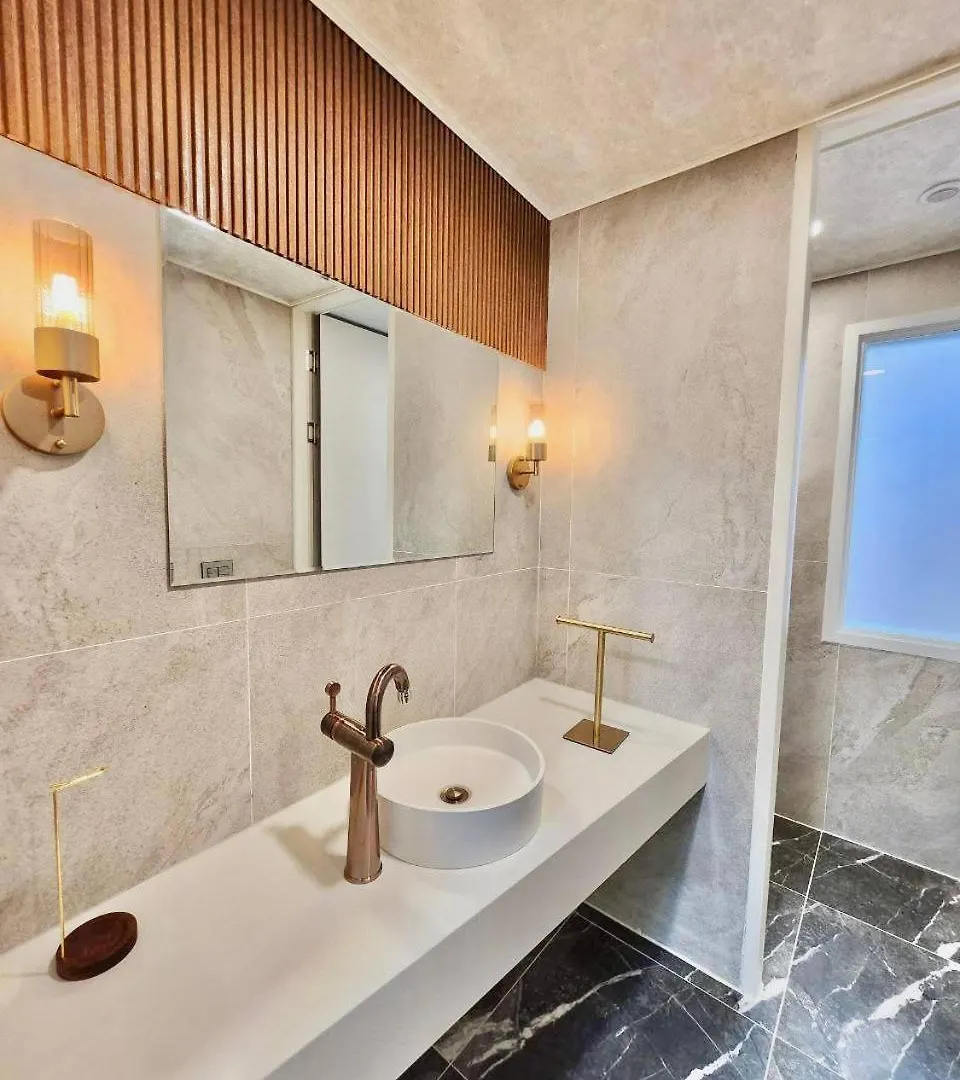 Bosu House Villa Busan 0*,  South Korea